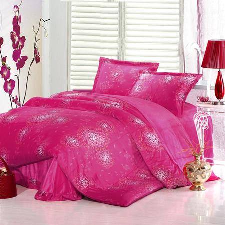 來賚家紡·天鵝絨四件套 夢幻花海，溫暖家居的優(yōu)雅選擇